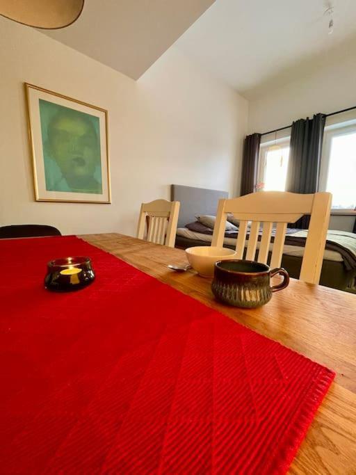 Newly Built Bright Apartment, Close To Everything If You Want To Visit Stockholm, You Will Find The Perfect Accommodation Here! Ferry Line 80 Makes It Very Convenient And Easy To Get To The City Center Nacka Buitenkant foto