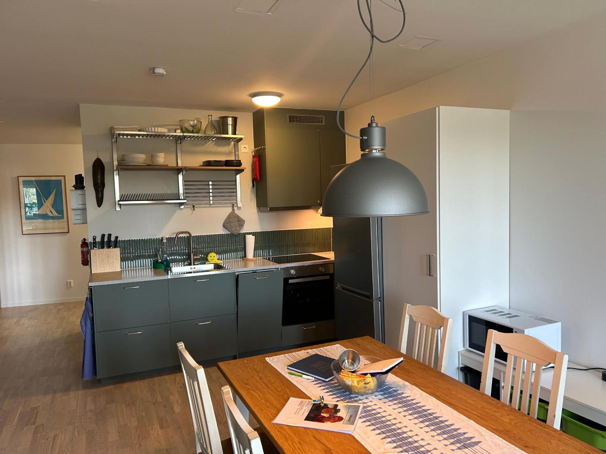 Newly Built Bright Apartment, Close To Everything If You Want To Visit Stockholm, You Will Find The Perfect Accommodation Here! Ferry Line 80 Makes It Very Convenient And Easy To Get To The City Center Nacka Buitenkant foto